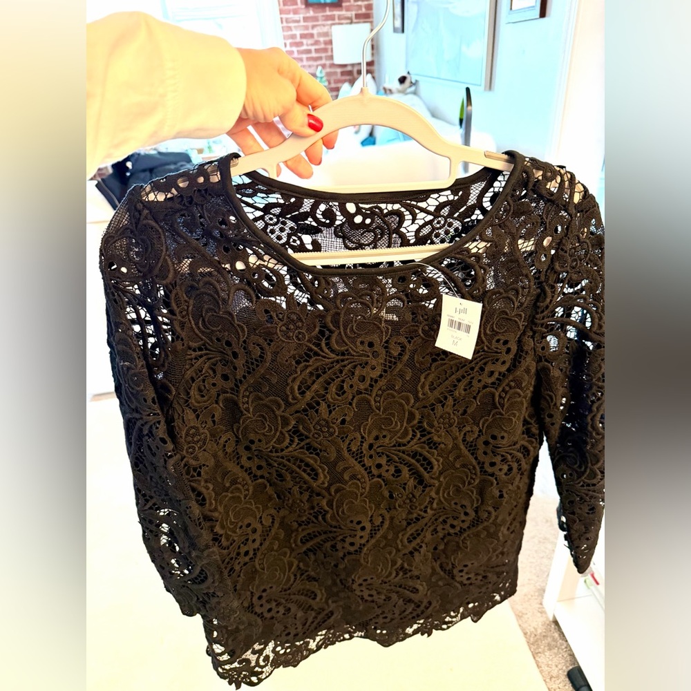 NWT J. Jill Black Lace Blouse with sewn in lining-gorgeous! Size M